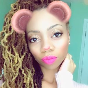 Meet your Posher, Deborah